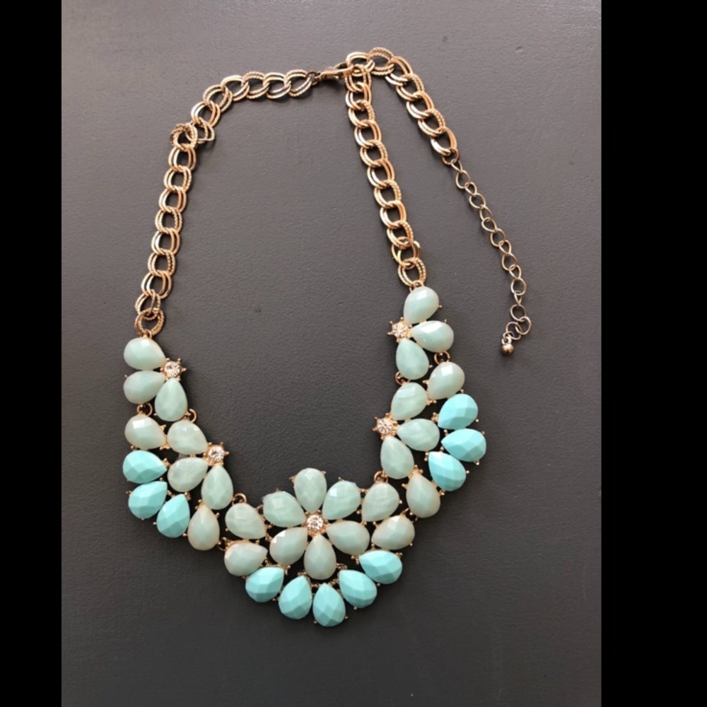 Francesca’s Floral Statement Necklace